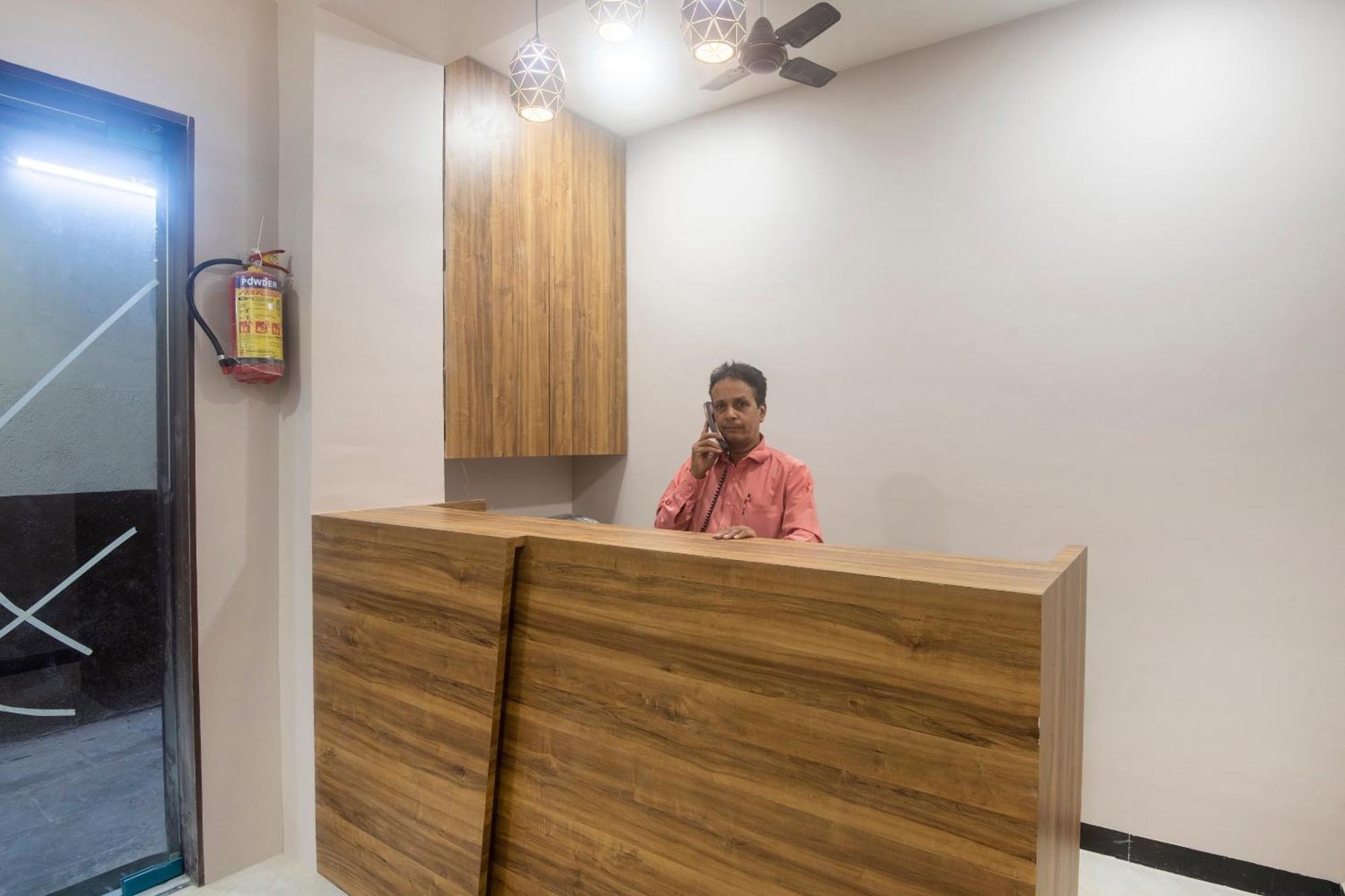 Hotel Blue Executive Near Chhatrapati Shivaji International Airport Bombaj Zewnętrze zdjęcie