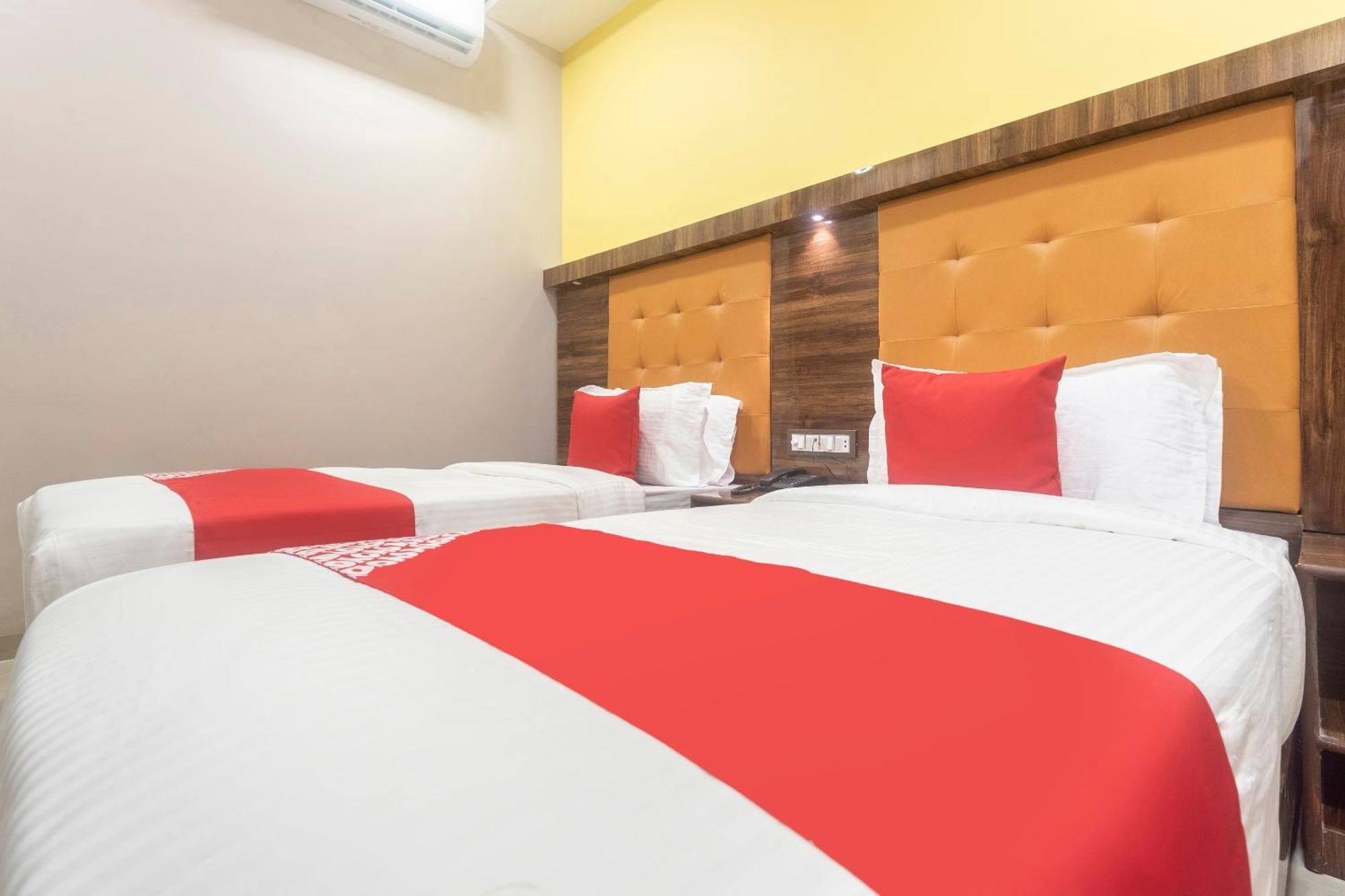 Hotel Blue Executive Near Chhatrapati Shivaji International Airport Bombaj Zewnętrze zdjęcie