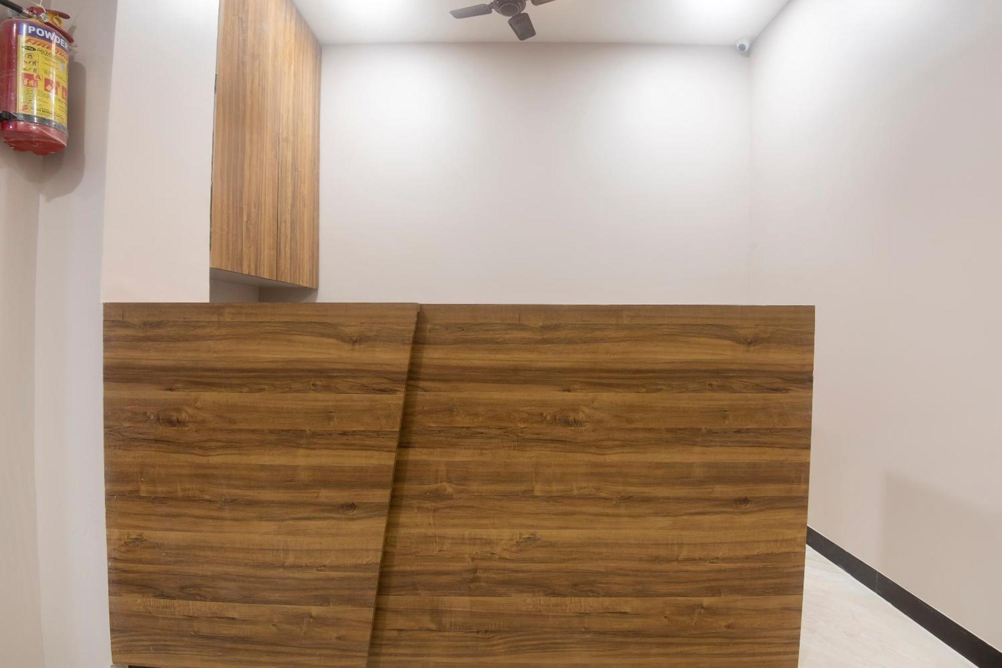 Hotel Blue Executive Near Chhatrapati Shivaji International Airport Bombaj Zewnętrze zdjęcie