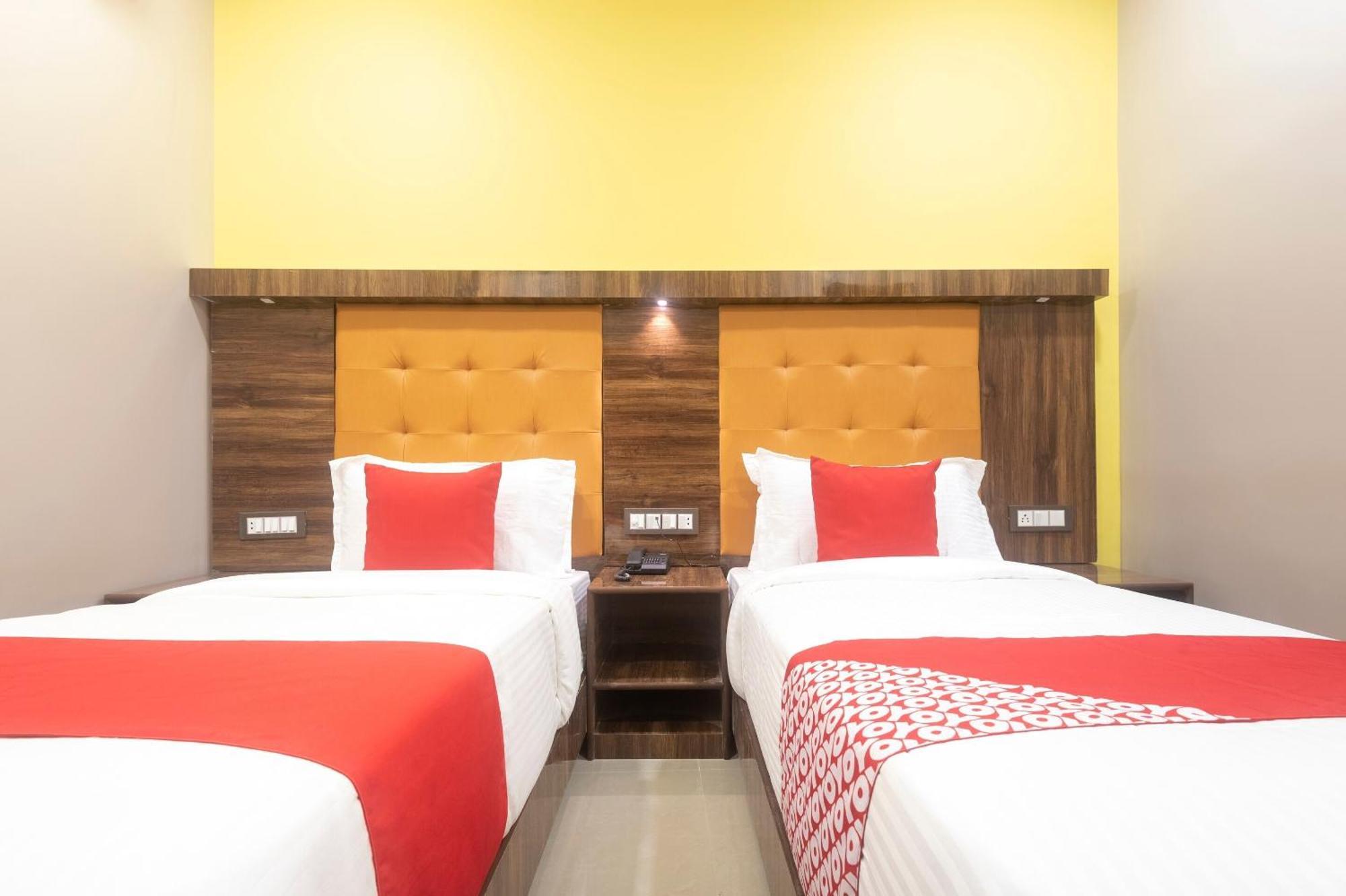 Hotel Blue Executive Near Chhatrapati Shivaji International Airport Bombaj Zewnętrze zdjęcie